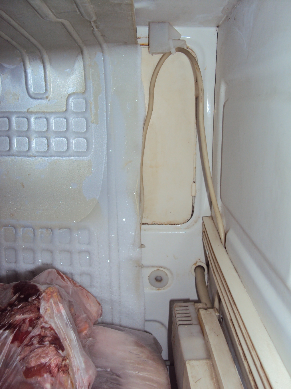 Ответы пластиковыеокнавтольятти.рф: Из какого металла сделана морозильная камера в советских холодильниках?