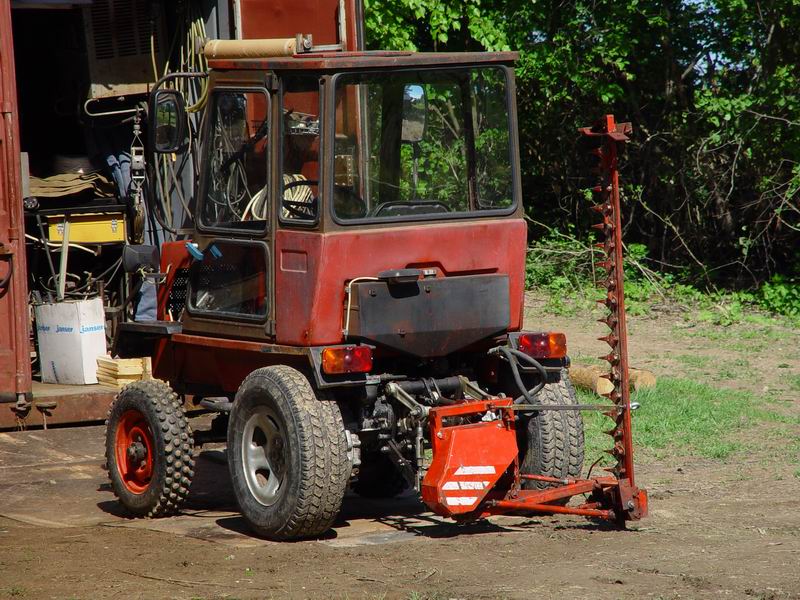 Самодельный трактор с самодельной роторной косилкой