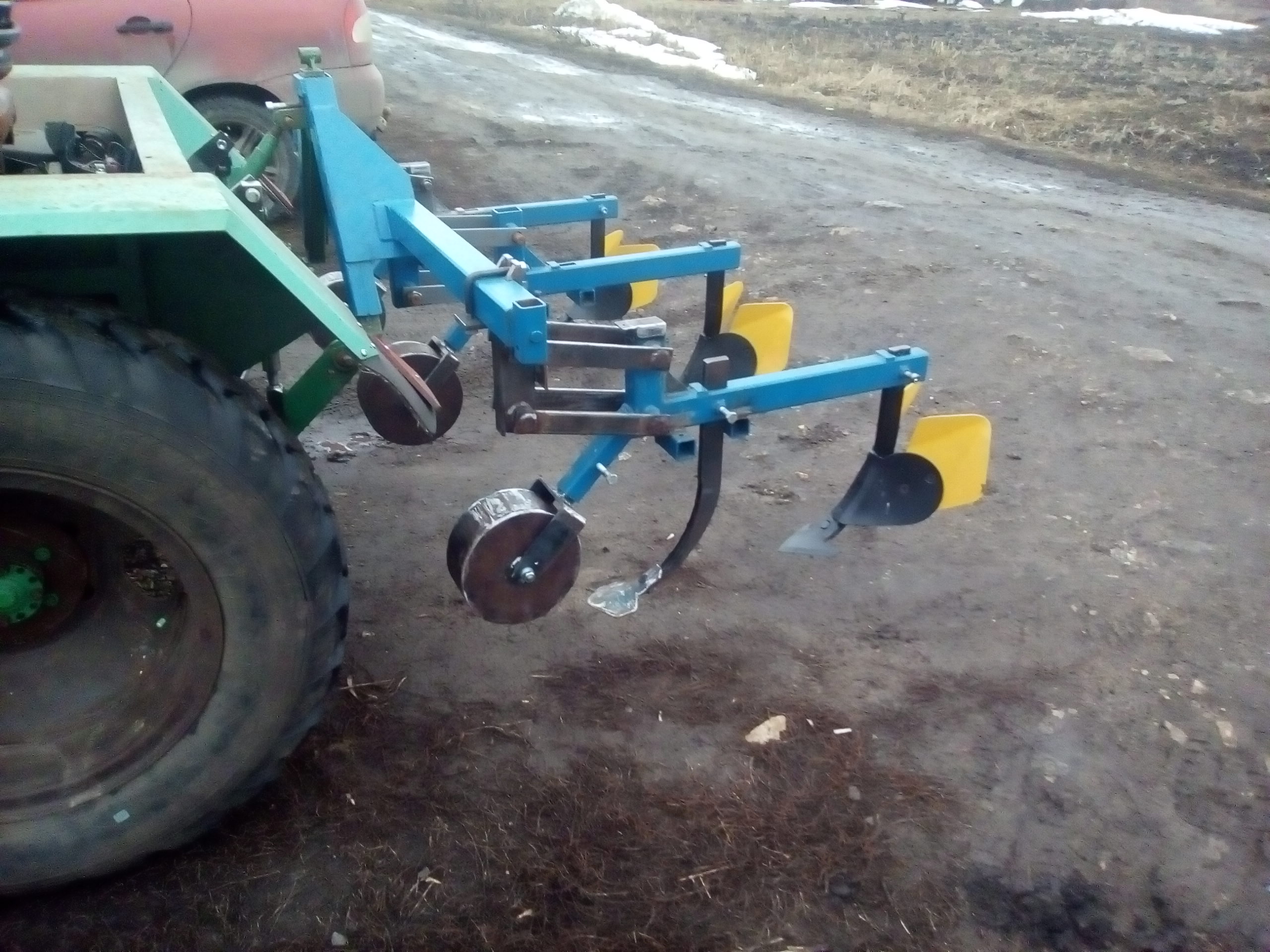 Тракторный окучник для картофеля ботворезка на минитрактор