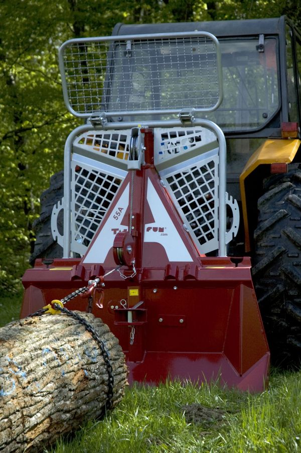 трелевочная лебедка Тайфун на траткор МТЗ