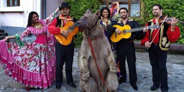 цыгане с медведем